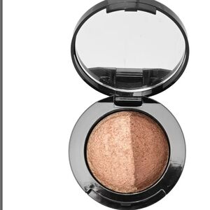 Dual-Tone Bronzer & Contour Palette